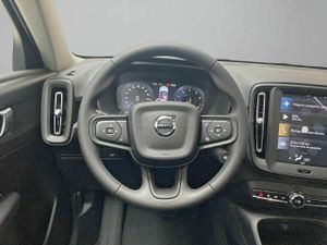 Volvo XC40 2.0 B3 G Essential Auto  - Foto 17