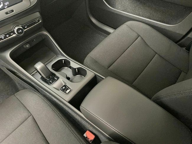 Volvo XC40 2.0 B3 G Essential Auto  - Foto 19