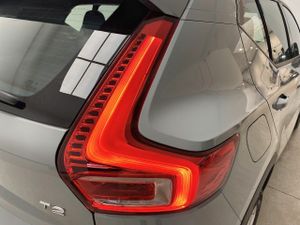 Volvo XC40 2.0 B3 G Essential Auto  - Foto 23