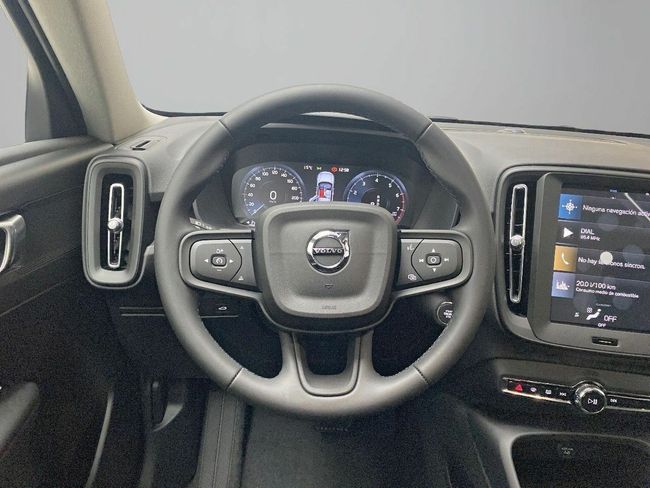 Volvo XC40 2.0 B3 G Essential Auto  - Foto 17