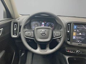 Volvo XC40 2.0 B3 G Essential Auto  - Foto 17