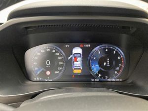 Volvo XC40 2.0 B3 G Essential Auto  - Foto 14