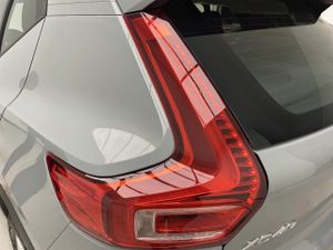 Volvo XC40 2.0 B3 G Essential Auto  - Foto 24