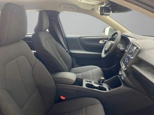 Volvo XC40 2.0 B3 G Essential Auto  - Foto 27