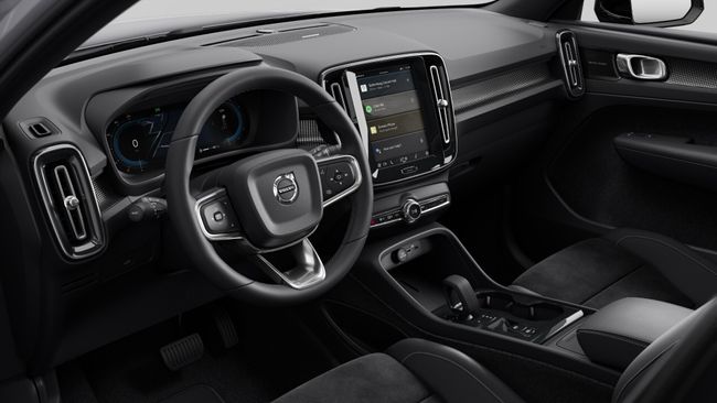Volvo XC40 2.0 B3 G Plus Dark Auto  - Foto 4