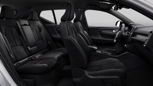 Volvo XC40 2.0 B3 G Plus Dark Auto  - Foto 8