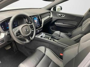 Volvo XC60 2.0 B5 G AWD Plus Dark Auto  - Foto 26