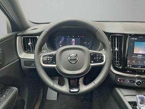 Volvo XC60 2.0 B5 G AWD Plus Dark Auto  - Foto 17
