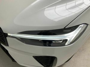 Volvo XC60 2.0 B5 G AWD Plus Dark Auto  - Foto 20