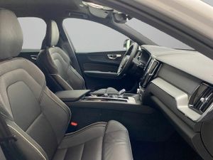 Volvo XC60 2.0 B5 G AWD Plus Dark Auto  - Foto 28