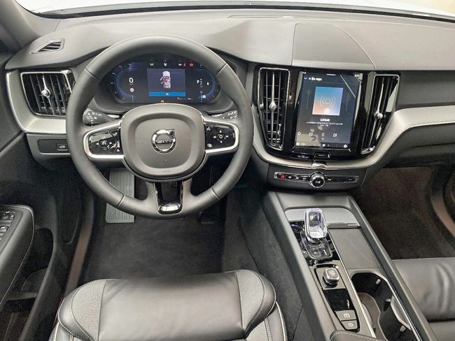 Volvo XC60 2.0 B5 G AWD Plus Dark Auto  - Foto 25