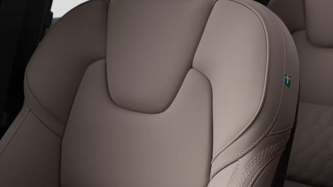 Volvo XC60 2.0 B5 G MHEV Core Auto AWD  - Foto 7
