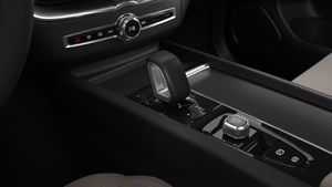 Volvo XC60 2.0 B5 G MHEV Core Auto AWD  - Foto 5