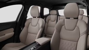 Volvo XC60 2.0 B5 G MHEV Core Auto AWD  - Foto 6
