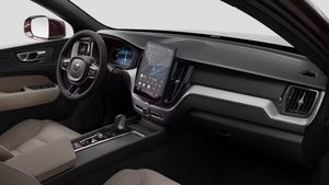 Volvo XC60 2.0 B5 G MHEV Core Auto AWD  - Foto 4