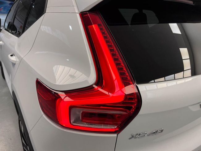 Volvo XC40 2.0 B4 G Ultimate Dark Auto   - Foto 31