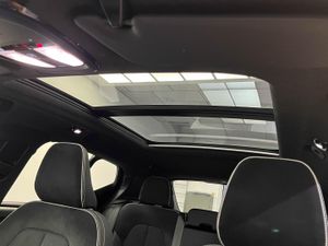Volvo XC40 2.0 B4 G Ultimate Dark Auto   - Foto 10