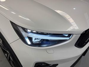 Volvo XC40 2.0 B4 G Ultimate Dark Auto   - Foto 29