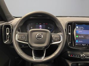 Volvo XC40 2.0 B4 G Ultimate Dark Auto   - Foto 16