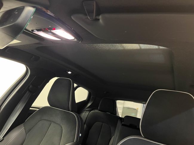 Volvo XC40 2.0 B4 G Ultimate Dark Auto   - Foto 20