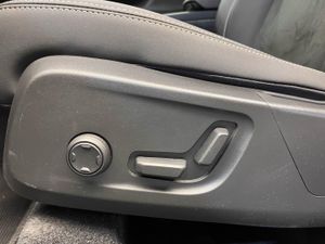 Volvo XC40 2.0 B4 G Ultimate Dark Auto   - Foto 35