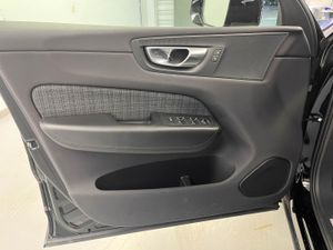 Volvo XC60 2.0 B4 G Core Pro Auto   - Foto 22