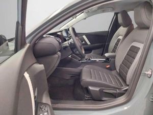 Citroën C4 Hybrid 145 ë-DCS6 Business Edition   - Foto 13
