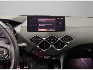 DS DS 3 PureTech 96kW Performance Line Auto.   - Foto 10