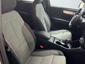 Volvo XC40 2.0 B3 G Core Auto   - Foto 13