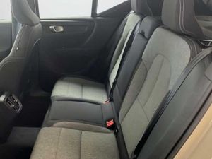 Volvo XC40 2.0 B3 G Core Auto   - Foto 16