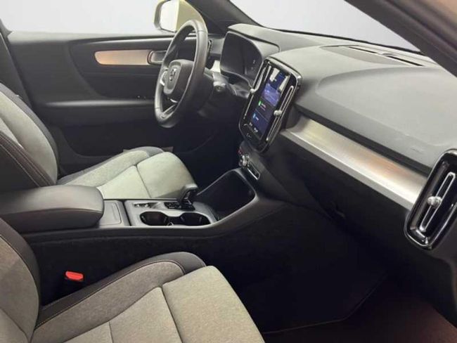 Volvo XC40 2.0 B3 G Core Auto   - Foto 12
