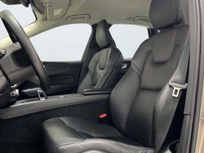 Volvo XC60 2.0 B4 D Core Auto   - Foto 10