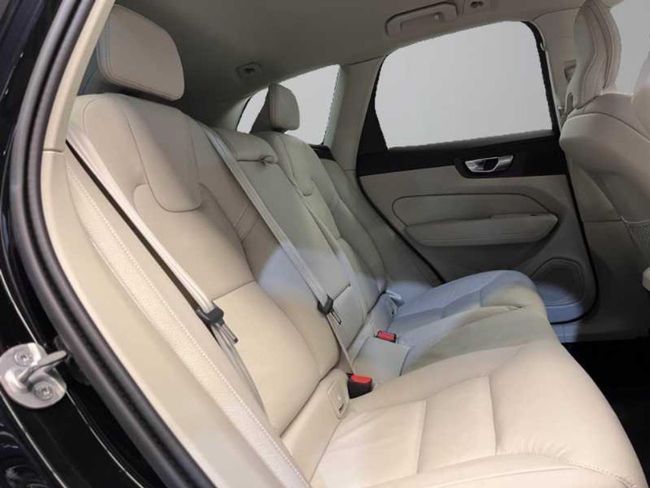 Volvo XC60 2.0 B4 D Core Auto   - Foto 18