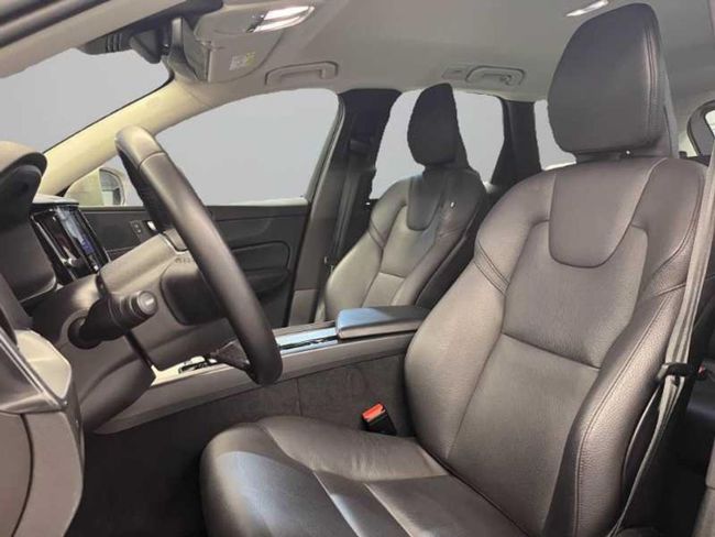 Volvo XC60 2.0 B4 D Core Auto   - Foto 14
