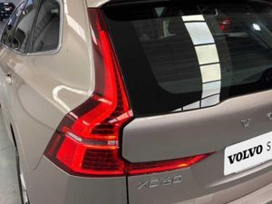 Volvo XC60 2.0 B4 D Core Auto   - Foto 18