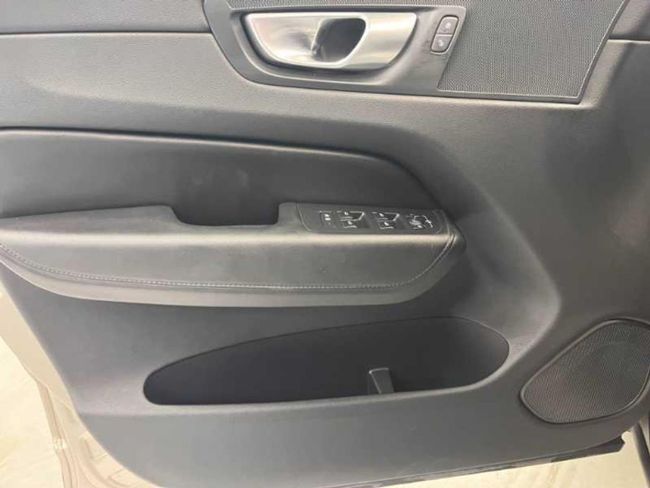 Volvo XC60 2.0 B4 D Core Auto   - Foto 12
