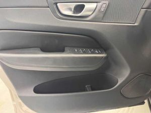 Volvo XC60 2.0 B4 D Core Auto   - Foto 12