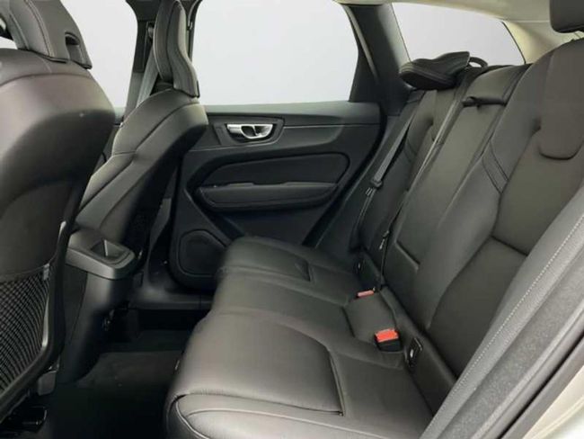 Volvo XC60 2.0 B4 D Essential Auto   - Foto 16
