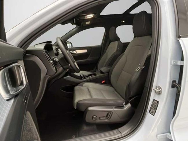 Volvo XC40 2.0 B4 G Ultra Dark Auto   - Foto 12