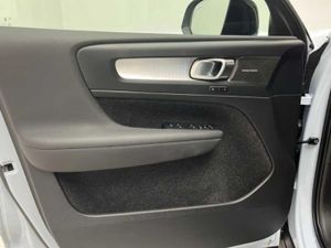 Volvo XC40 2.0 B4 G Ultra Dark Auto   - Foto 20