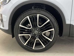 Volvo XC40 2.0 B4 G Ultra Dark Auto   - Foto 9