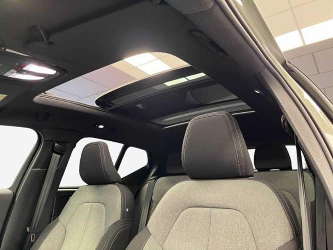 Volvo XC40 2.0 B4 G Ultra Dark Auto   - Foto 9