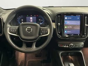 Volvo XC40 2.0 B3 G Core Auto   - Foto 13
