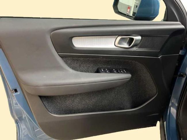 Volvo XC40 2.0 B3 G Core Auto   - Foto 9