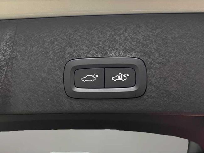 Volvo XC40 2.0 B3 G Core Auto   - Foto 16