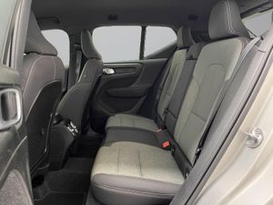 Volvo XC40 2.0 B3 G Core Auto   - Foto 18