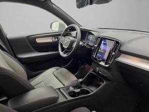 Volvo XC40 2.0 B3 G Core Auto   - Foto 12