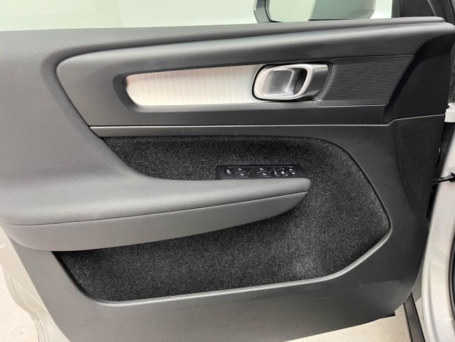 Volvo XC40 2.0 B3 G Core Auto   - Foto 22