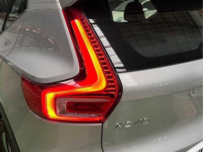 Volvo XC40 2.0 B3 G Core Auto   - Foto 20