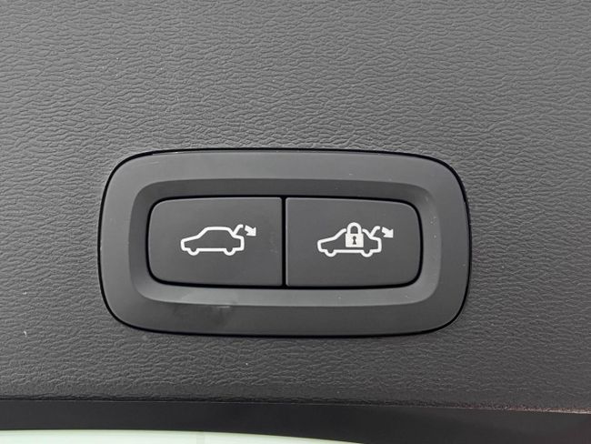 Volvo XC40 2.0 B3 G Core Auto   - Foto 21